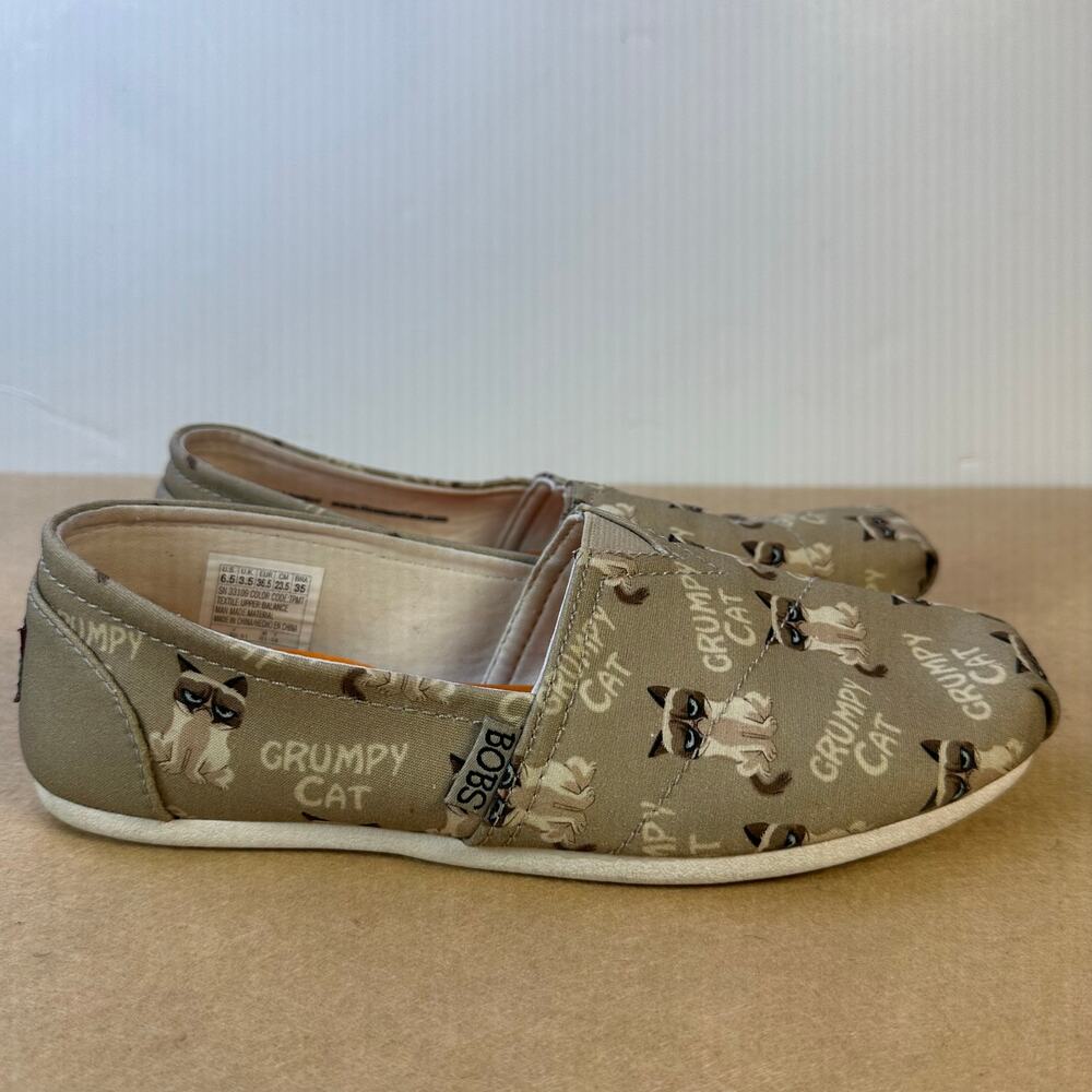 Bobs Skechers Women 6.5 Shoes Grumpy Cat Collab Canvas Cute! Excellent - Picture 13 of 16